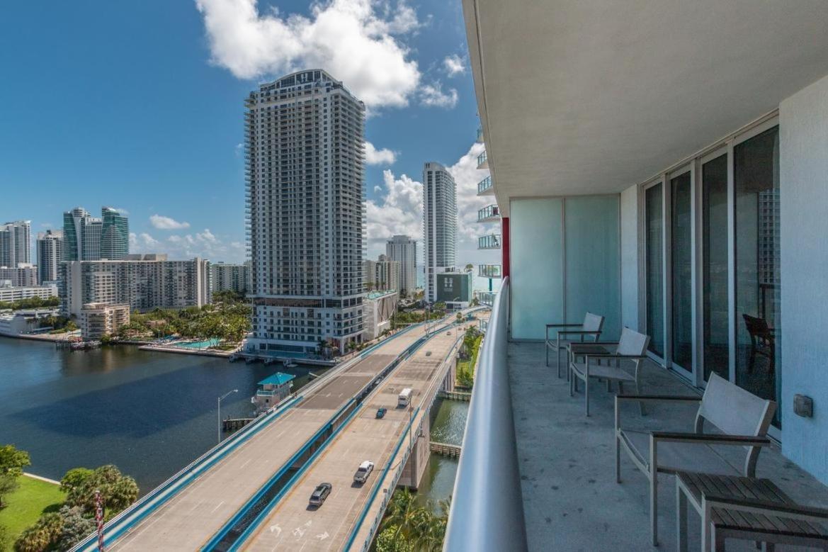 Modern One Bedroom Rental At Beach Walk Resort Miami 18Th Floor Hallandale Beach Exterior photo
