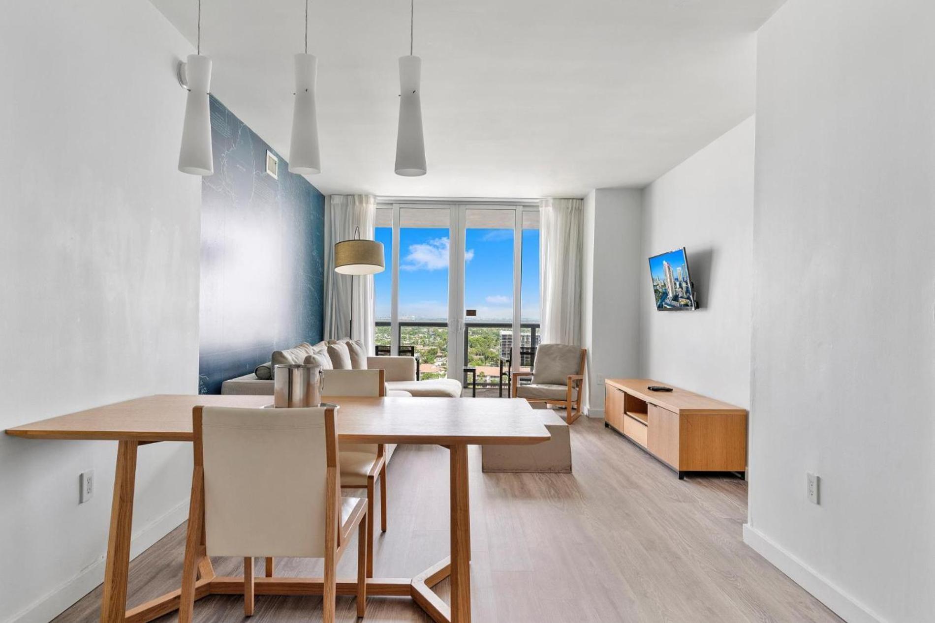 Modern One Bedroom Rental At Beach Walk Resort Miami 18Th Floor Hallandale Beach Exterior photo
